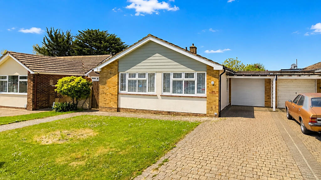 Highfields Avenue, Herne Bay, CT6 6LN photo 2