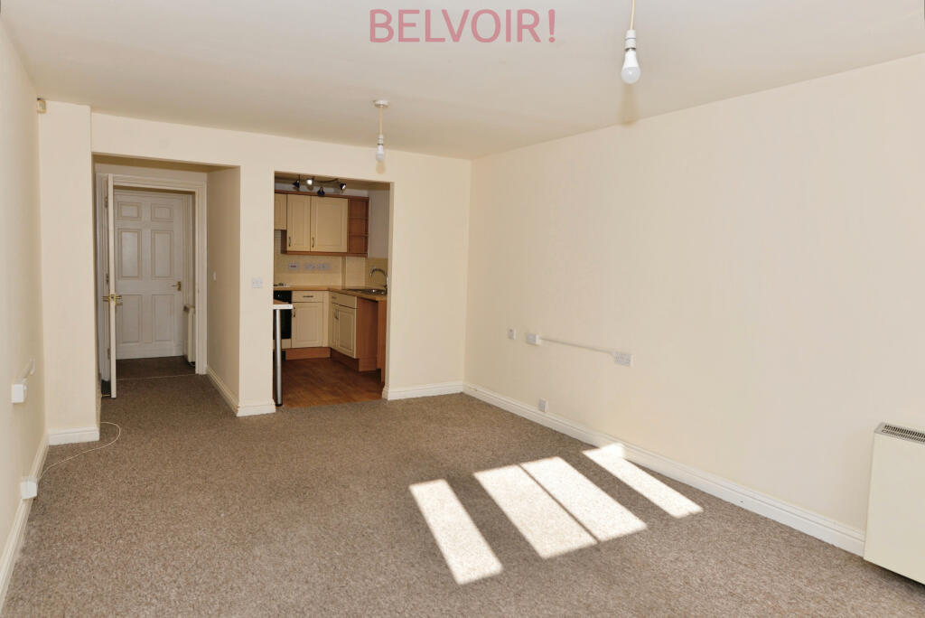 Apartment in Southampton - View 3