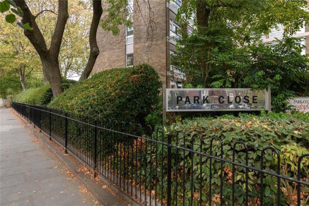 2-bed flat on Illchester Place, London, W14, £1,250,000