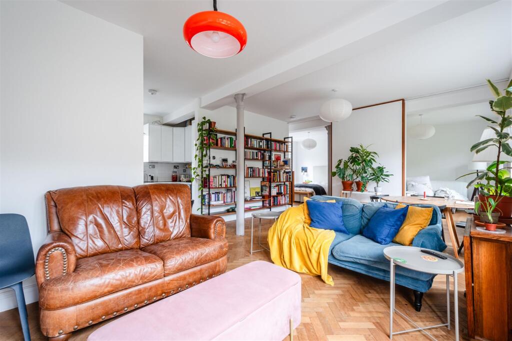 Apartment in London, Bethnal Green - View 5