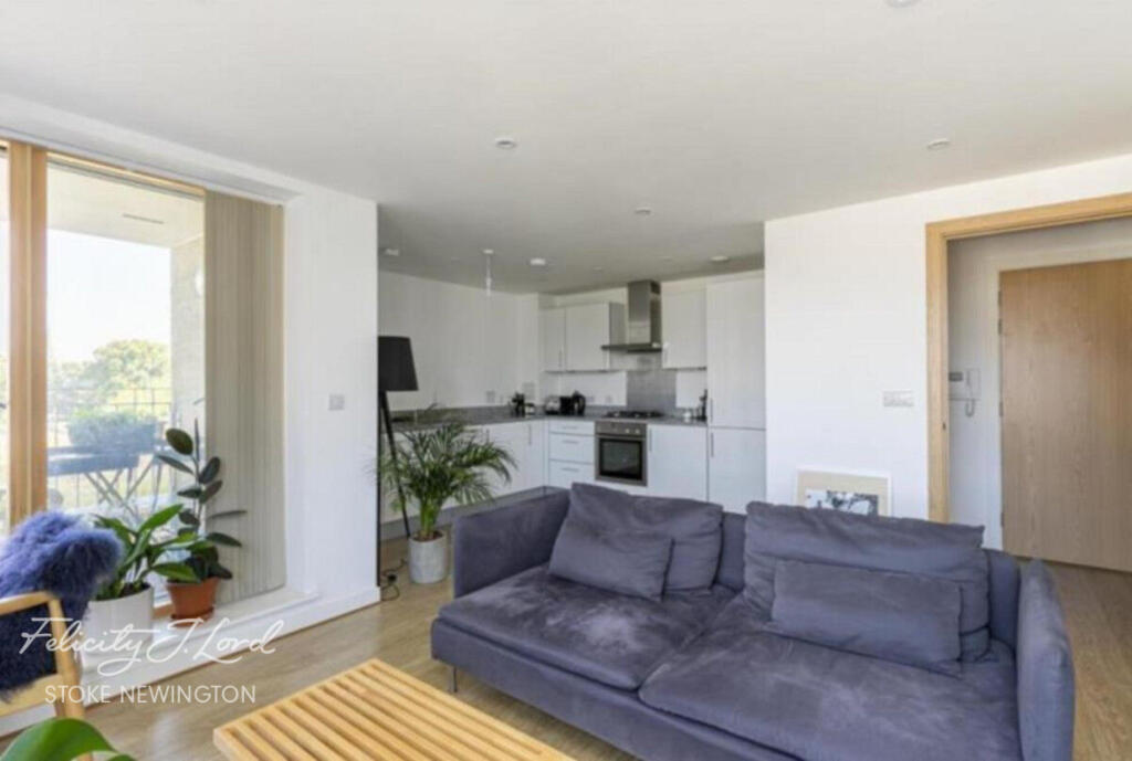 Main image of property: Green Lanes, London