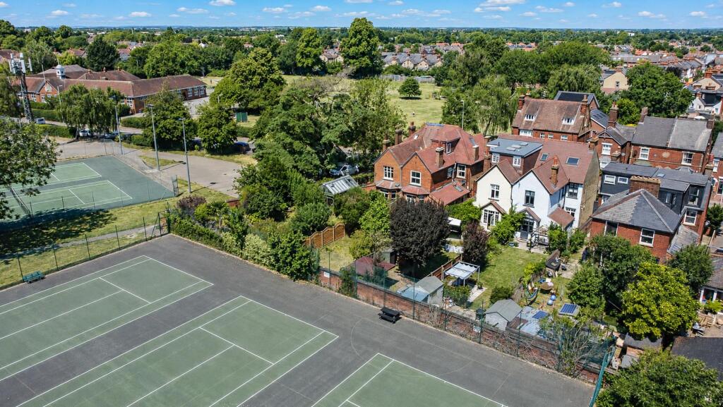 Main image of property: Fishponds Road, Hitchin