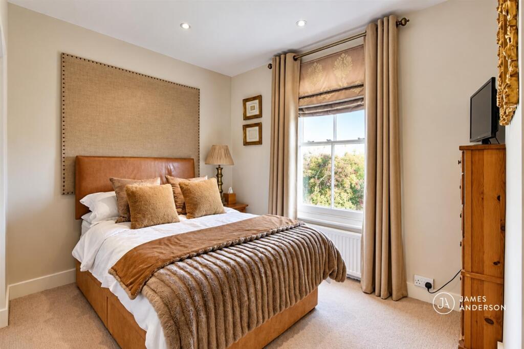 House in London - More