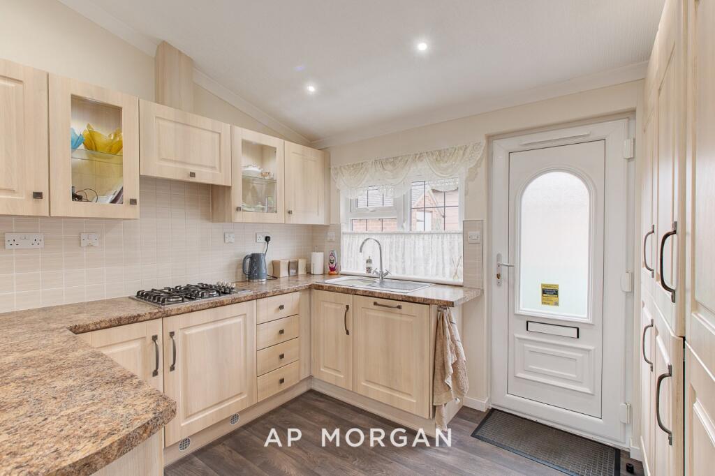 House in Bromsgrove, Lickey and Blackwell CP - More