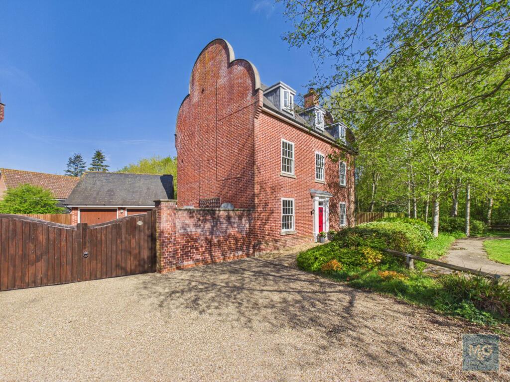 5-bed detached on Daisy Avenue, Bury St. Edmunds, IP32, £599,995