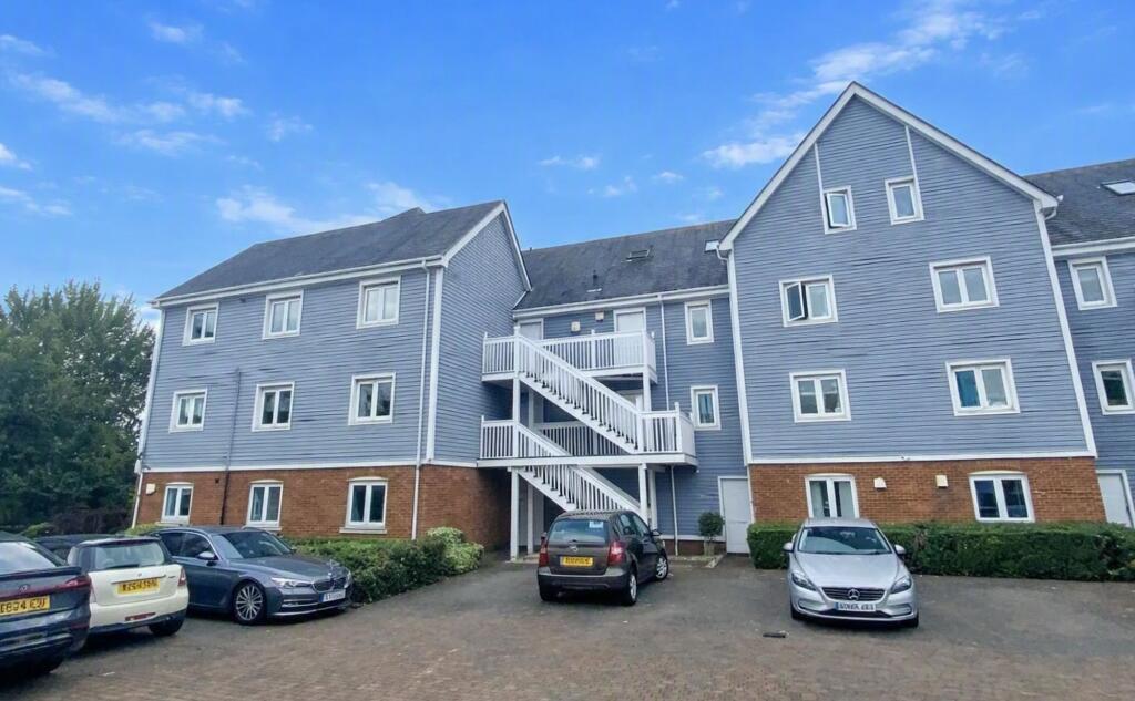 Main image of property: The Lakes, Larkfield, ME20