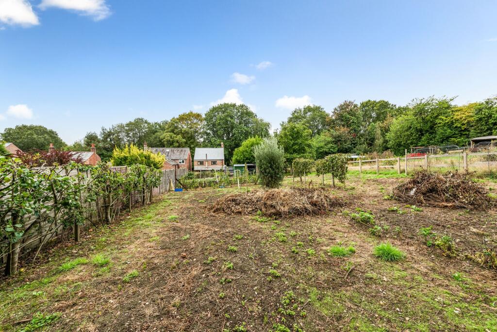 House in Winchester, Wickham - View 4