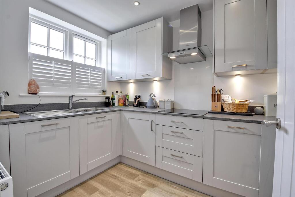 House in Tonbridge - View 4