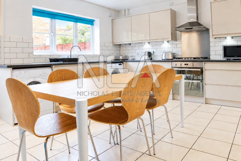 House in Reading - View 5