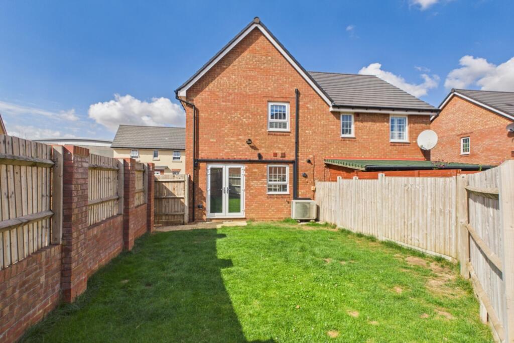 House in Luton - View 3