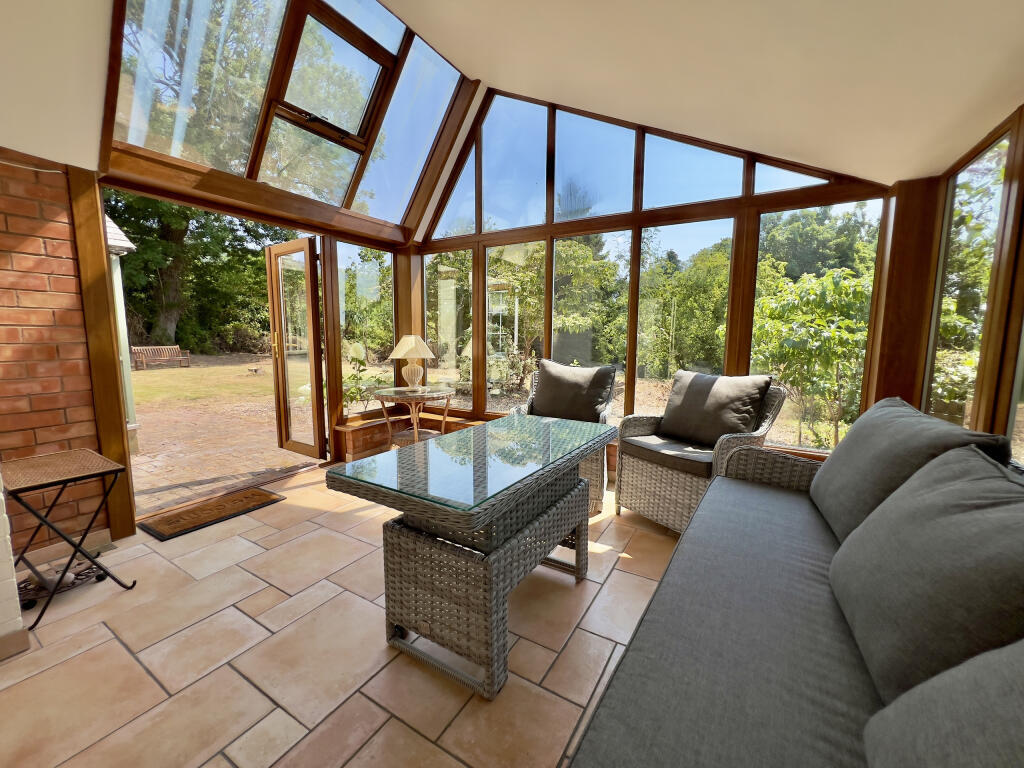 House in Taunton - View 5