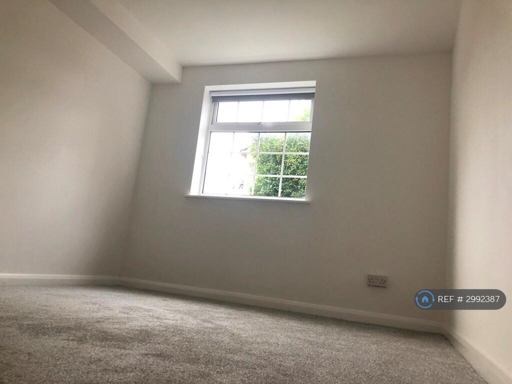 Apartment in Peterborough - View 3