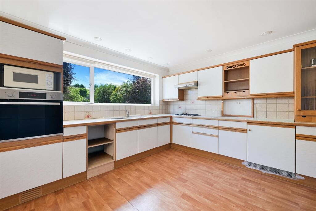 Chalgrove Road, Sutton photo 4