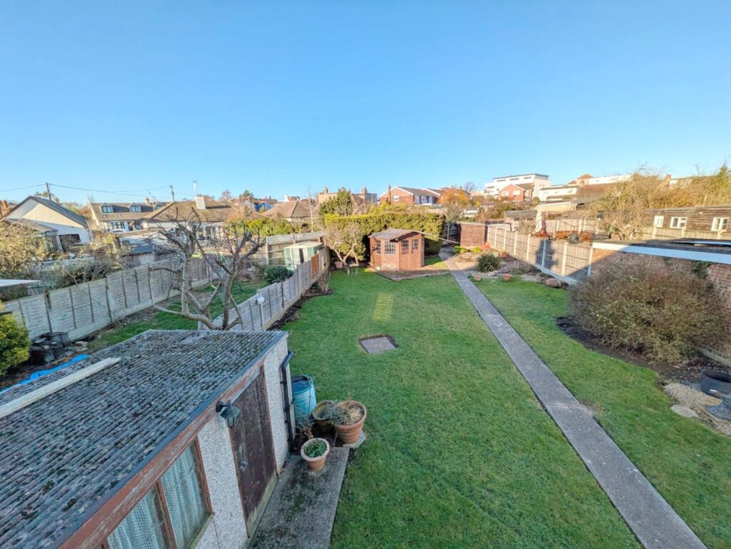 Castle Road, Hadleigh, Benfleet, Essex photo 2