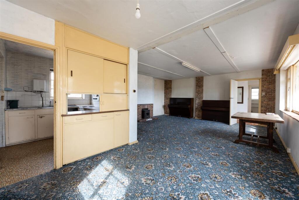 House in Yarmouth, Newbridge - View 5