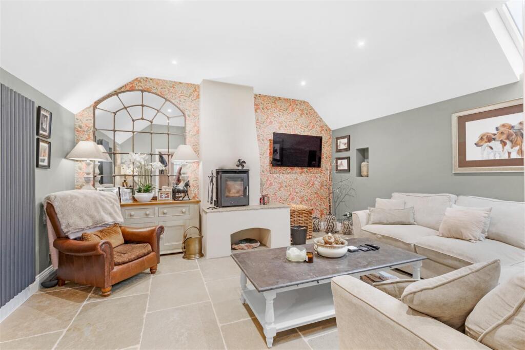 Main Street, Sudborough, Kettering - More