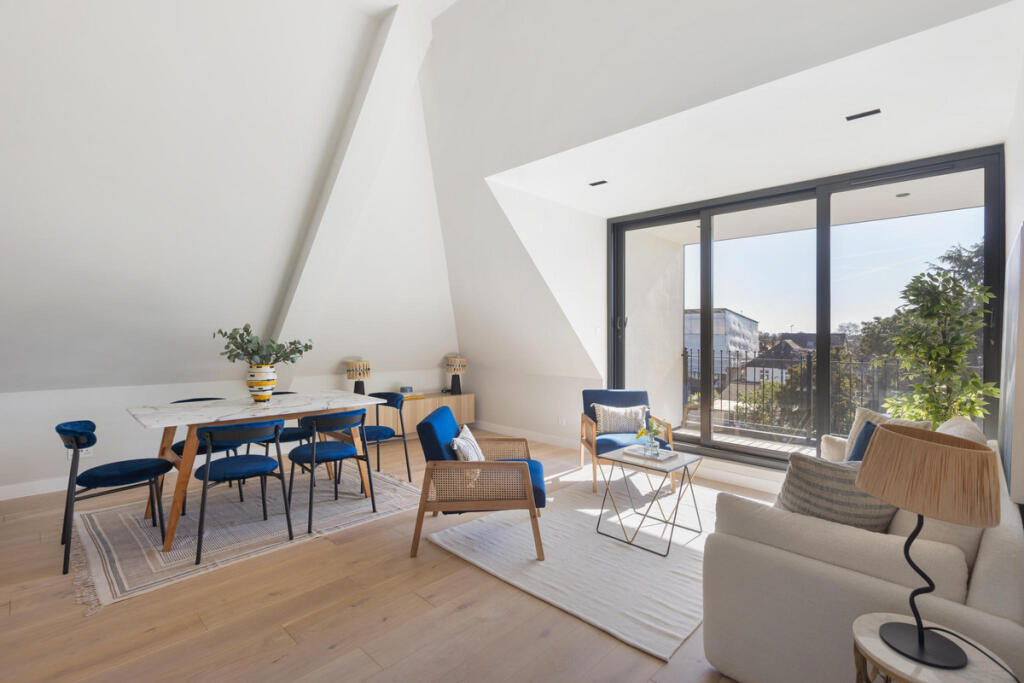 Main image of property: Creswick Road, Acton, W3