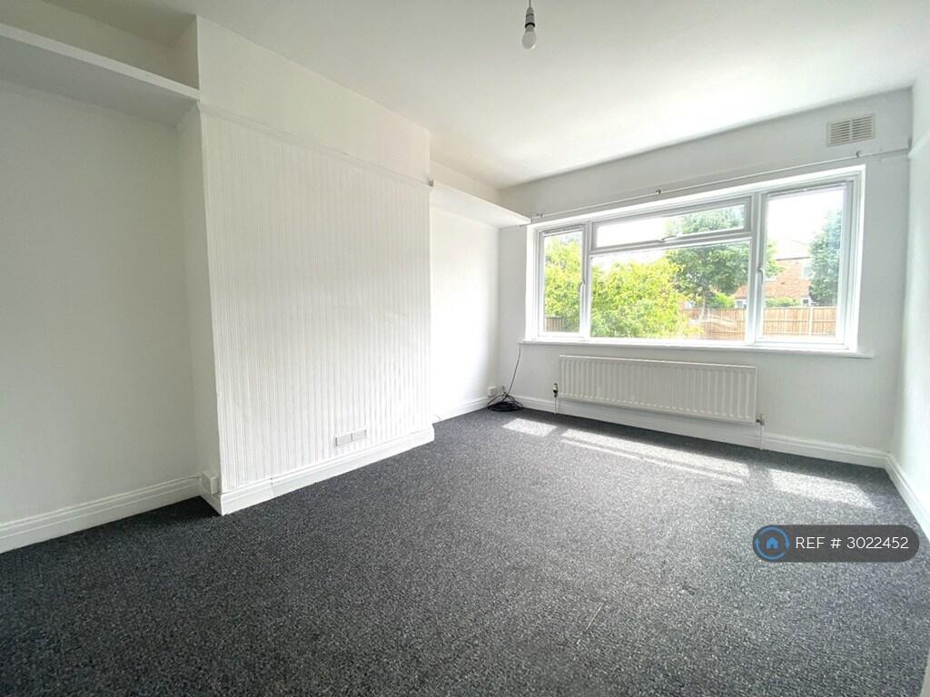 Apartment in Southall - View 5