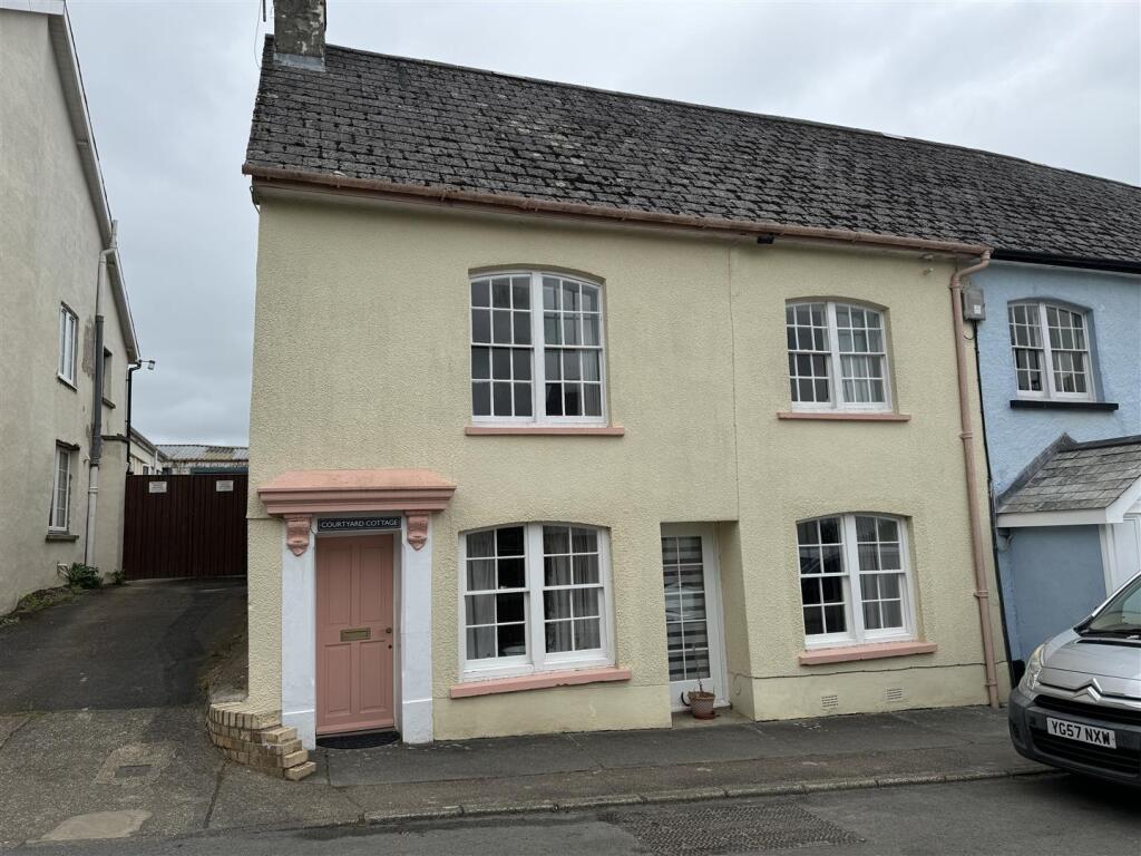 Main image of property: CHULMLEIGH