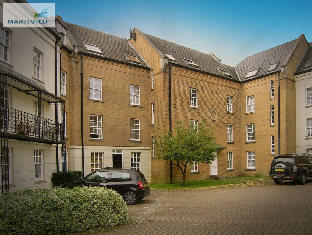 1-bed flat on Victoria Place, Banbury, £99,000