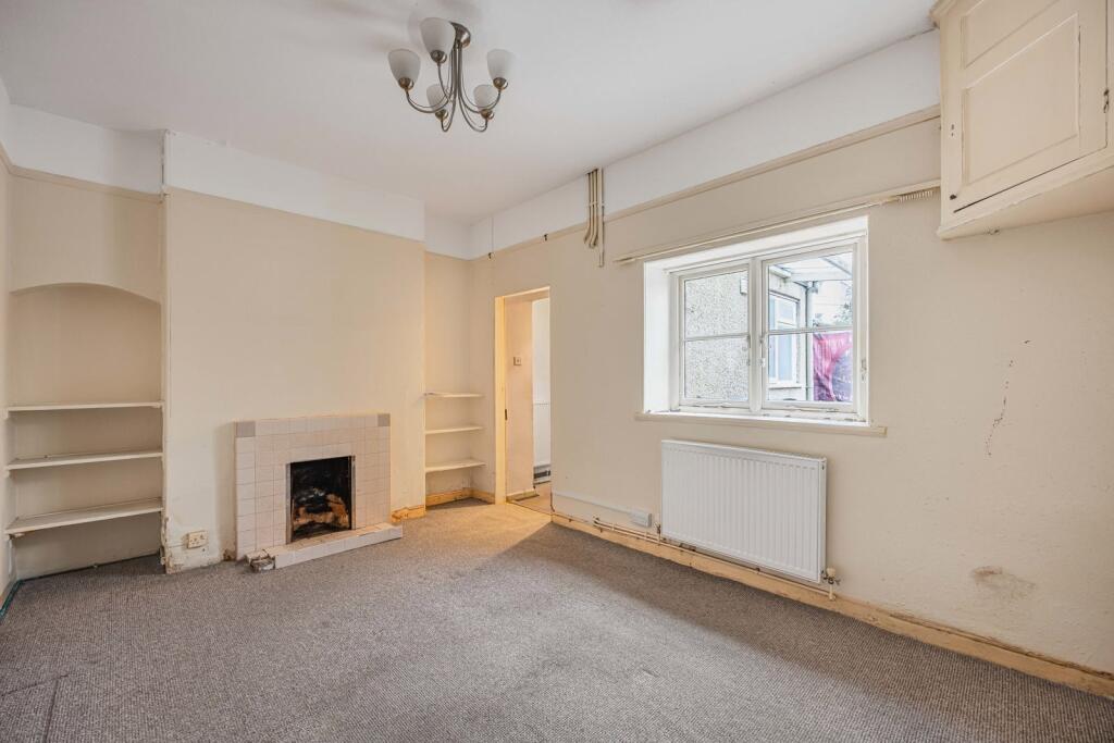 Coxwell Street, Cirencester, Gloucestershire, GL7 photo 3