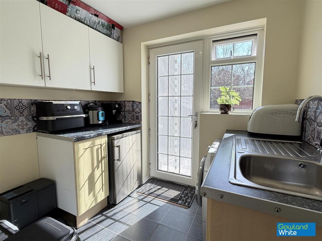 Griffiths Close, Yarm TS15 9TZ - View 5