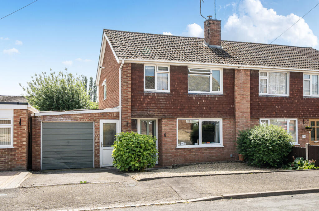 Main image of property: Derwent Drive, Tewkesbury, Gloucestershire