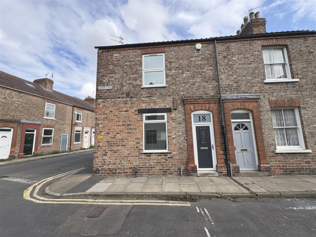 6-bed detached on Gordon Street, York, £565,000