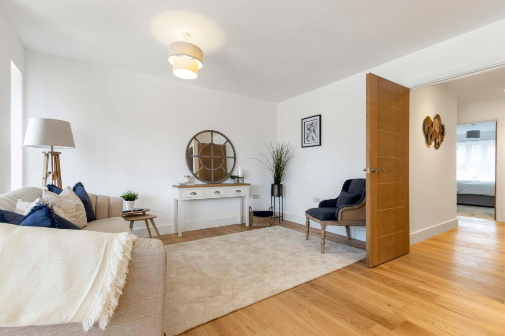 Apartment in Brighton - View 3