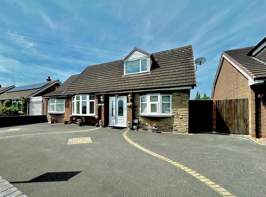 Main image of property: Long Lane South, Middlewich