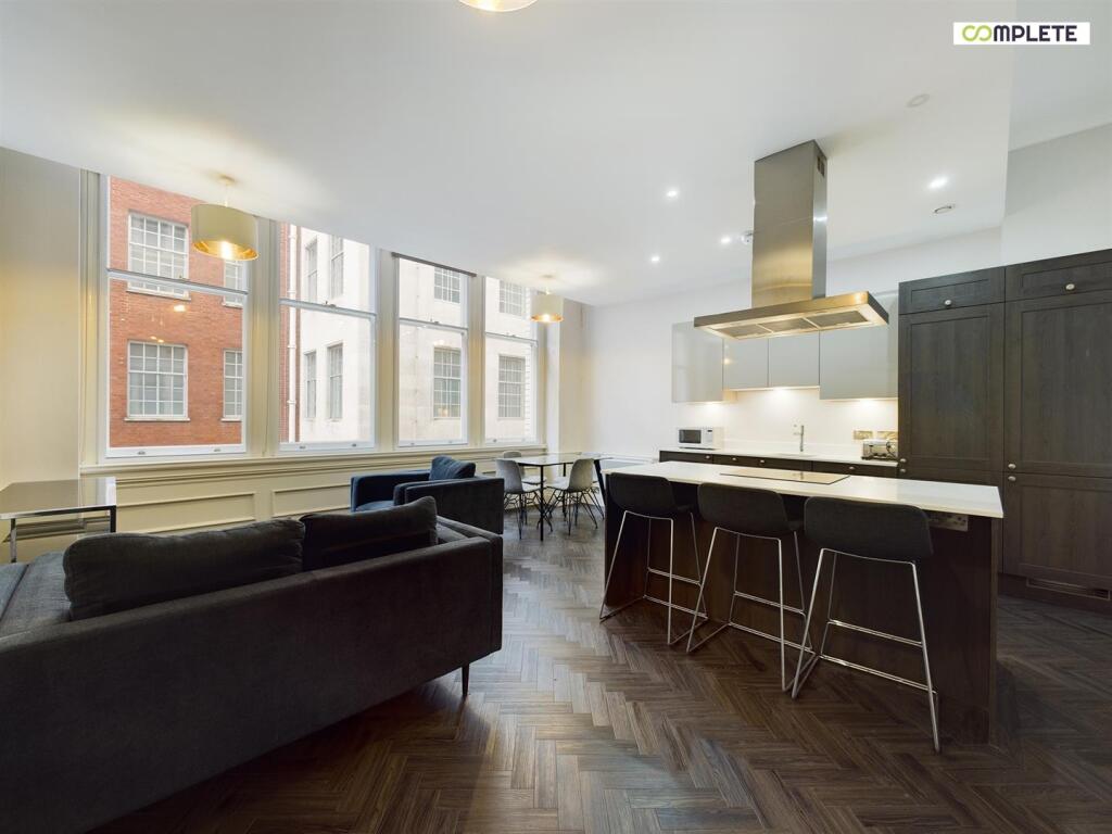 Apartment in Liverpool - More