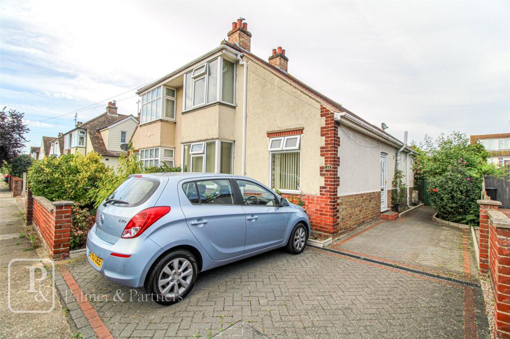 Main image of property: Thornbury Road, Clacton-on-Sea, Essex, CO15