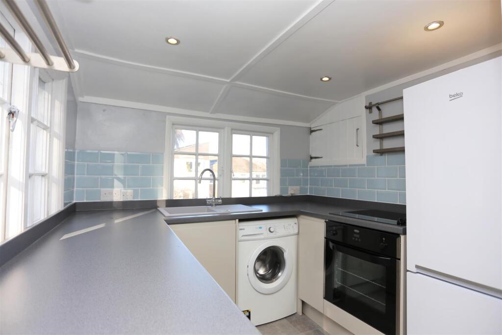 House in Brighton - View 4