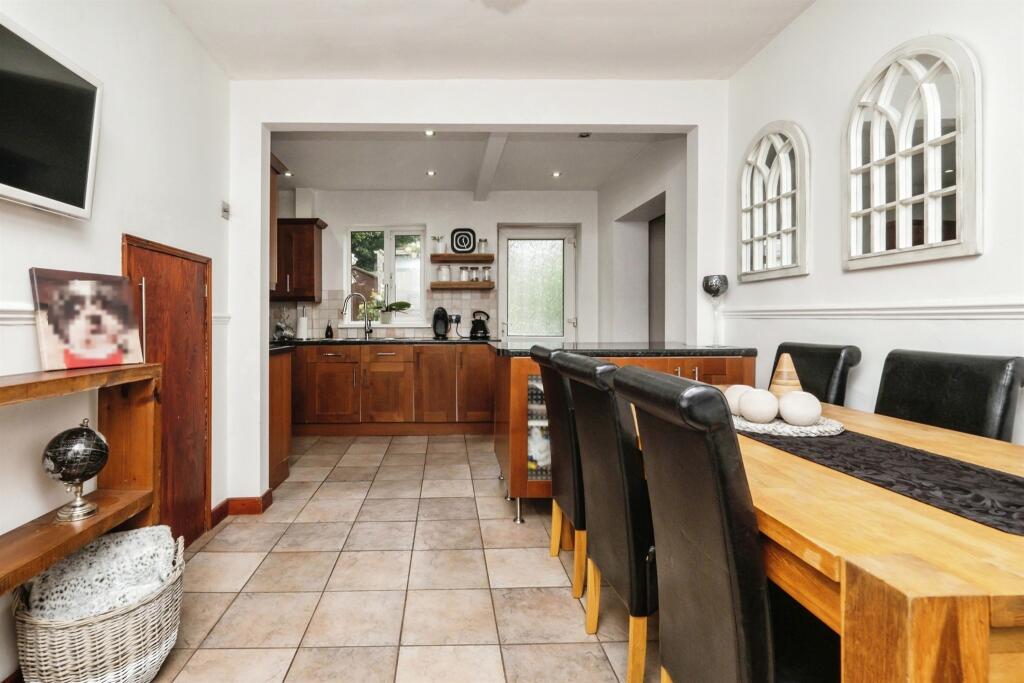 House in Birmingham, Newton - View 4
