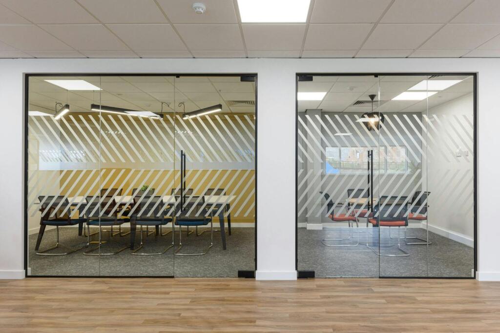 011.jpg