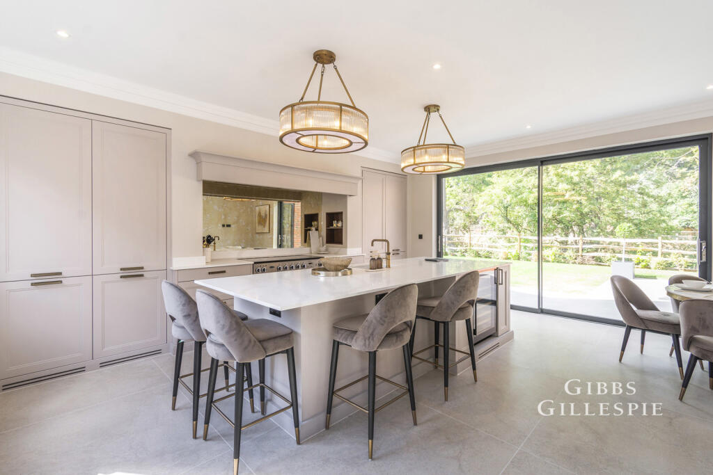 House in Hemel Hempstead, Chalfont St Giles - More