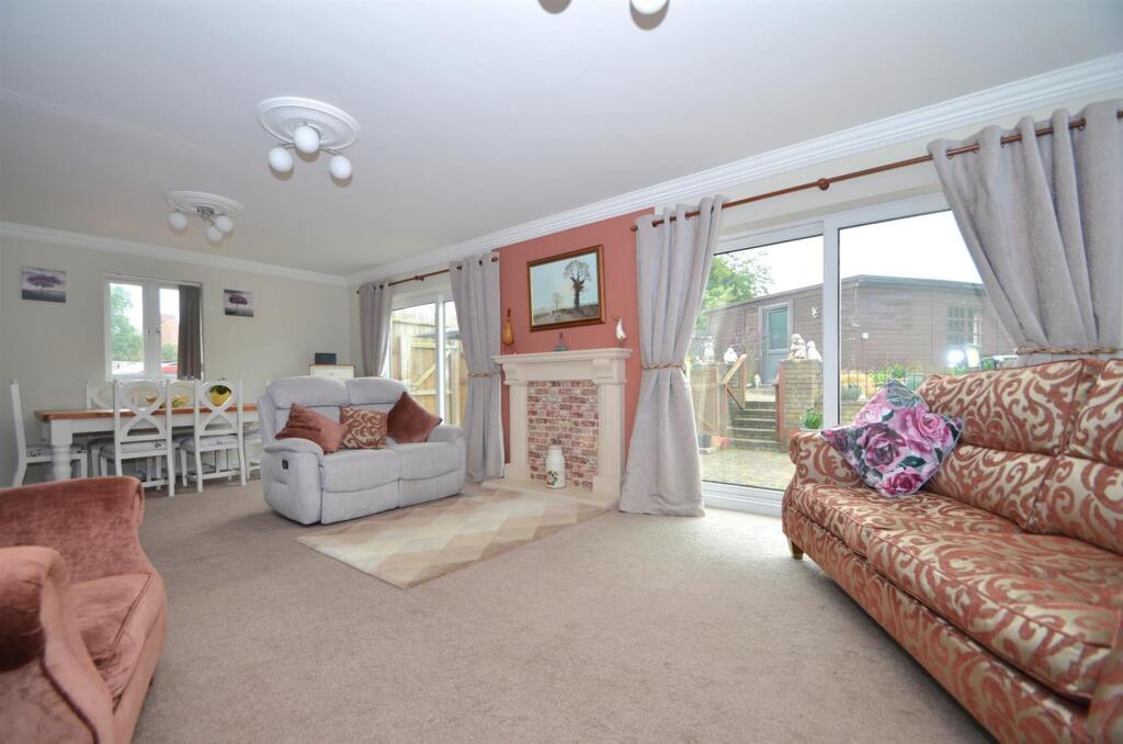 Wilburton Road, Stretham, Ely photo 2