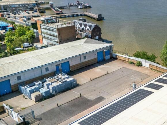 UNIT A  B ANCHORAGE POINT CHARLTON LONDON SE7.JPG