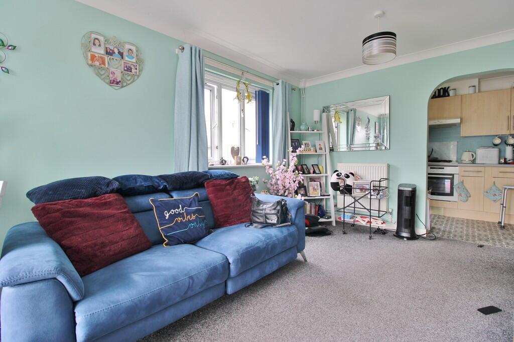 Apartment in Portsmouth - View 3