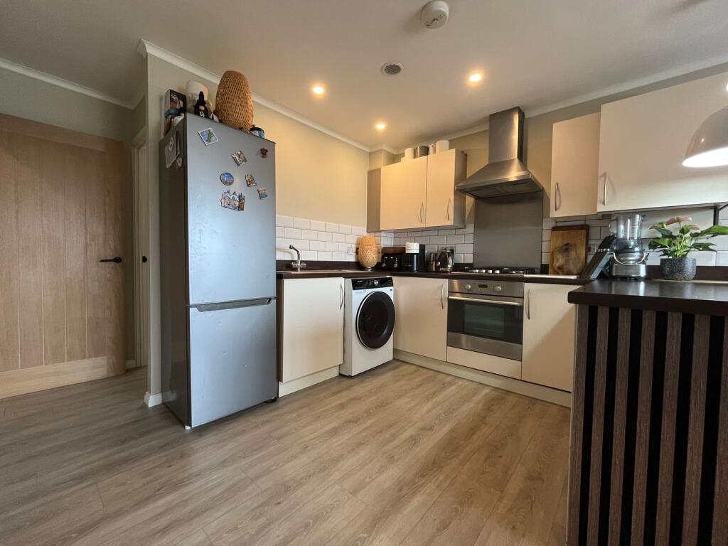 Sandringham Road, Peterborough, PE4 photo 4