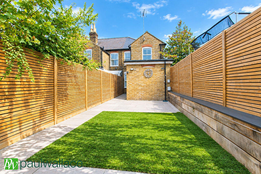 House in Enfield - More