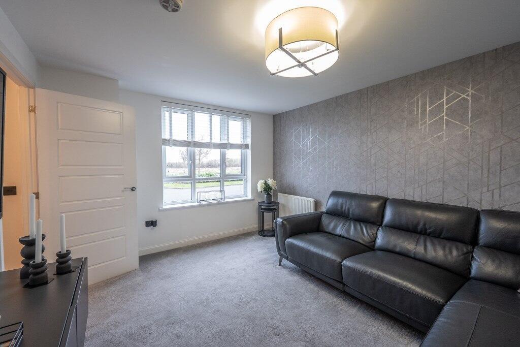 Skylark Wynd, Motherwell, ML1 photo 4