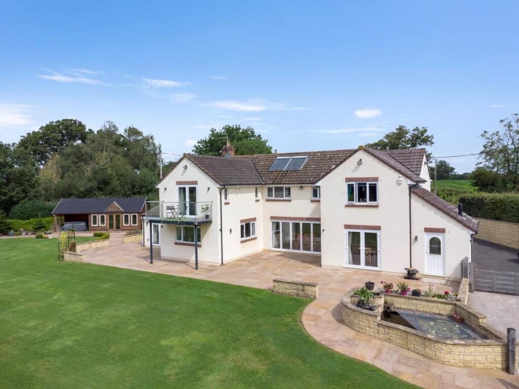 Main image of property: Longburton, Sherborne