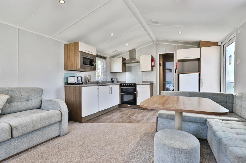 House in Poole, Turlin Moor - View 2
