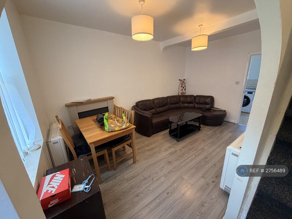 Main image of property: Broxtowe Avenue, Nottingham, NG8