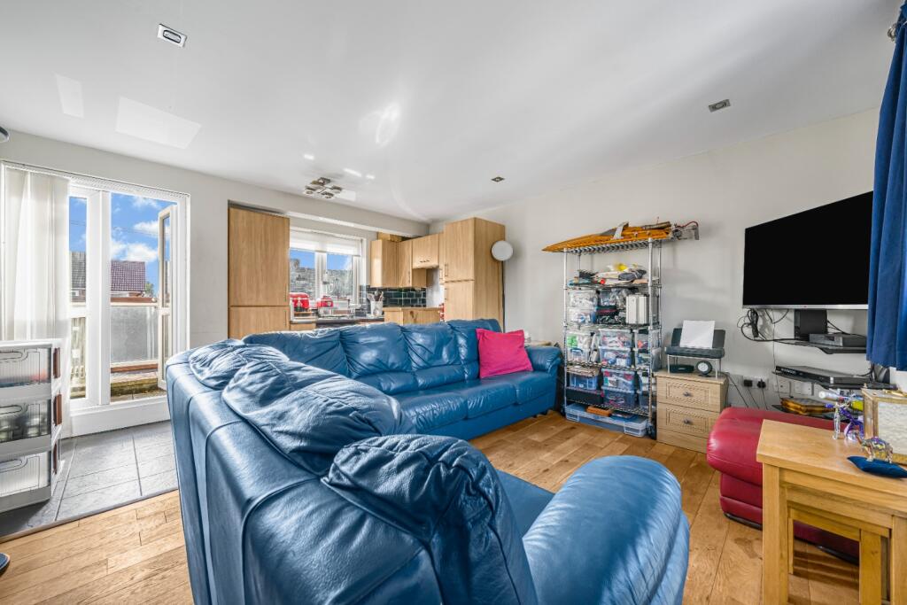 Staveley Road, Ashford photo 3