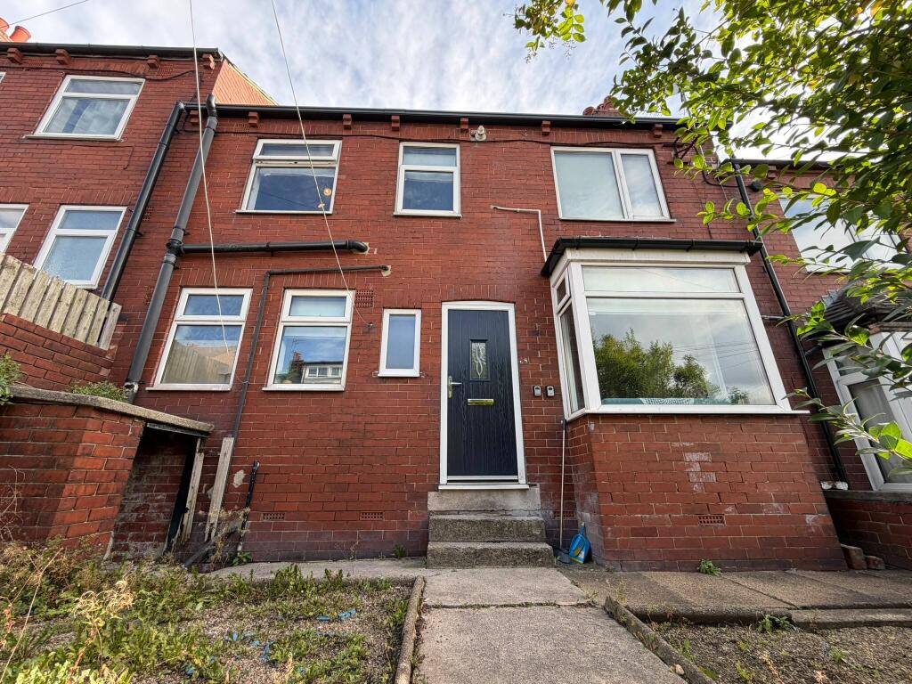 Main image of property: 28 Woodside Terrace, Burley, Leeds, LS4 2QT
