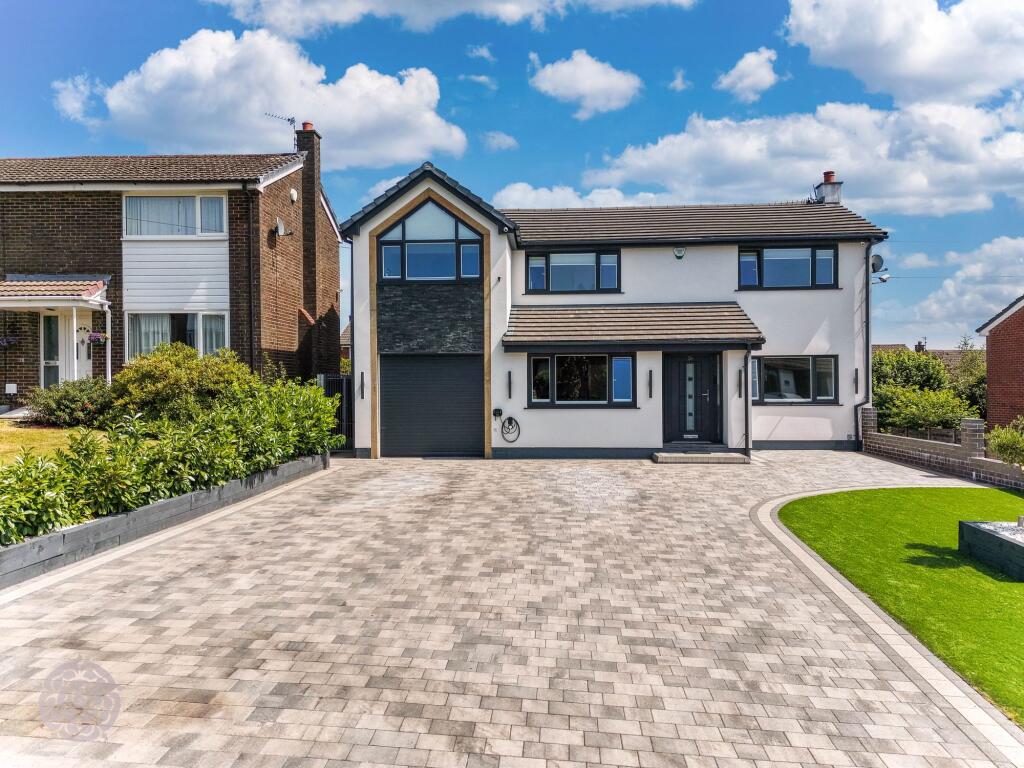 Freckleton Drive, Bury, BL8 photo 5