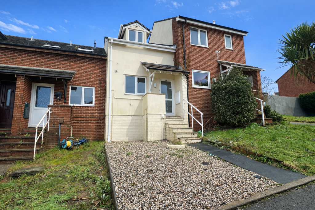 Main image of property: 104 Glebeland Way, Shiphay, Torquay, Devon, TQ2 7SJ