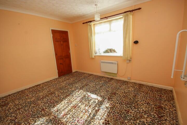 36 Linford Estate, Clenchwarton, King's Lynn, Norfolk PE34 4BA photo 3